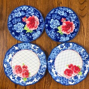 Pioneer Woman set of 4 Floral Blue and Red Rose Plates 2 Salad 2 Dinner